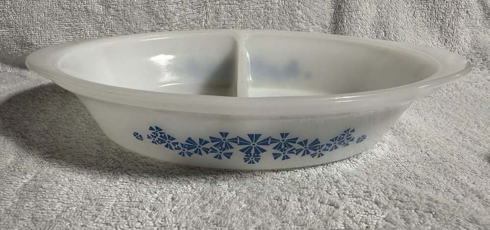 Glasbake Blue Pinwheel J239 Divided Dish
